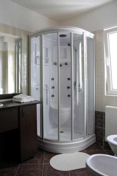 Des Moines Shower Installation